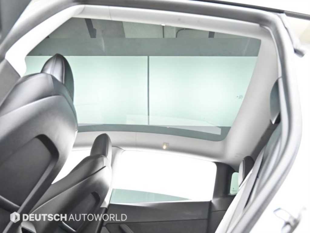 테슬라 모델 Y AWD 롱 레인지 - 이미지 19