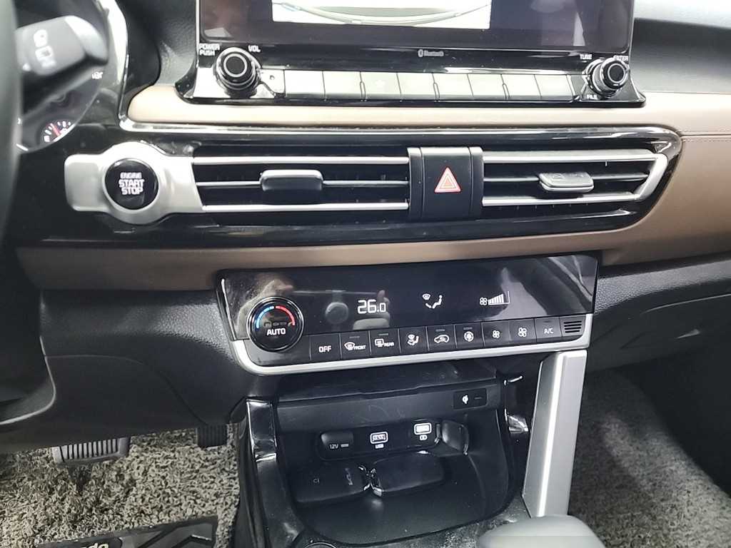 기아 셀토스 1.6 가솔린 2WD 시그니처 - 이미지 2