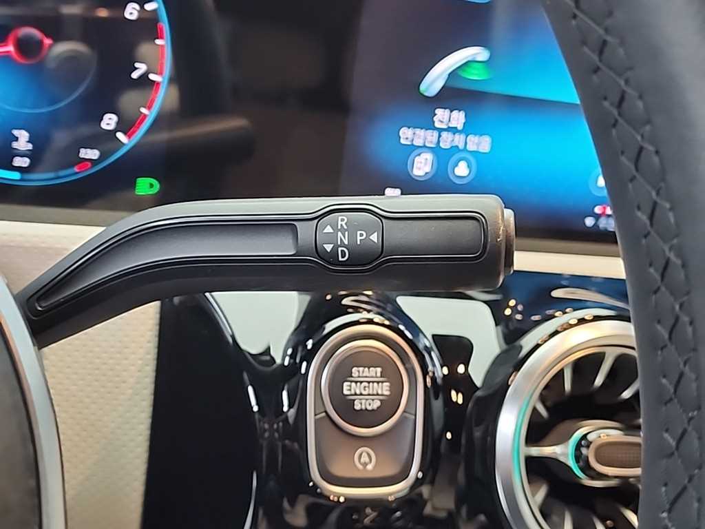 벤츠 A클래스(4세대) A220 해치백 - 이미지 3