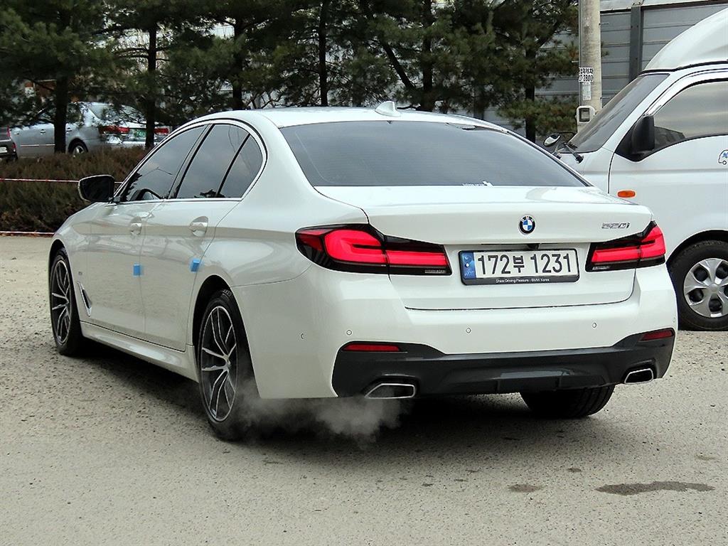 BMW 5시리즈(7세대) 520i M 스포츠팩 - 이미지 6