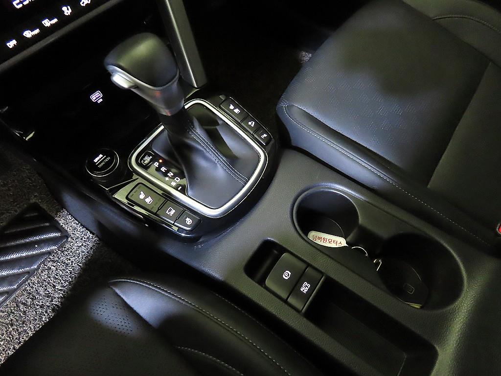 기아 셀토스 1.6 가솔린 2WD 시그니처 - 이미지 17
