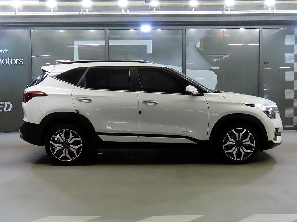 기아 셀토스 1.6 가솔린 2WD 시그니처 - 이미지 3