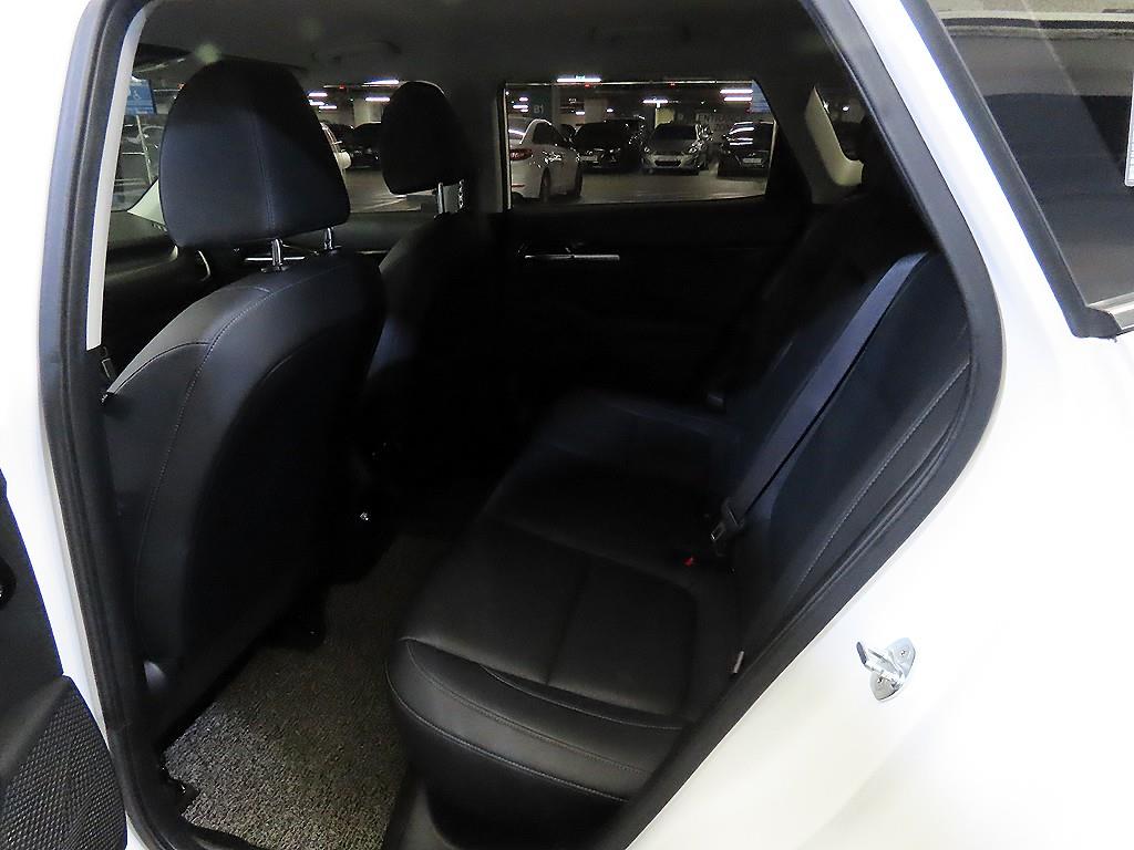 기아 셀토스 1.6 가솔린 2WD 시그니처 - 이미지 11