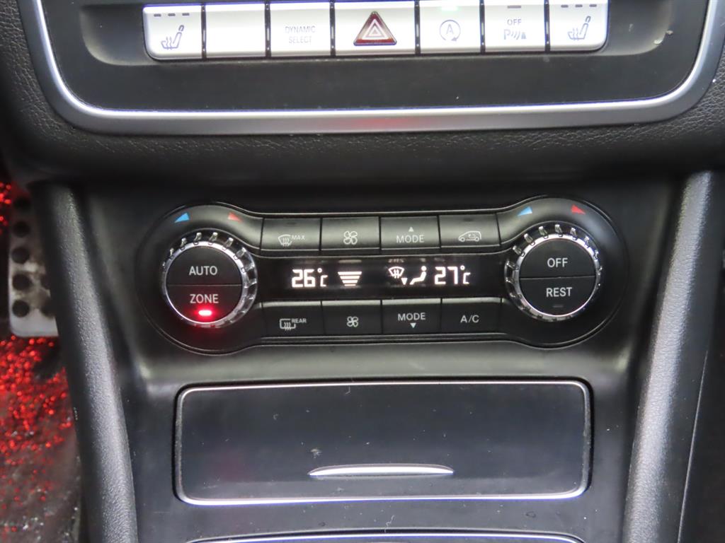 벤츠 CLA클래스 CLA250 4매틱 AMG 라인 - 이미지 18