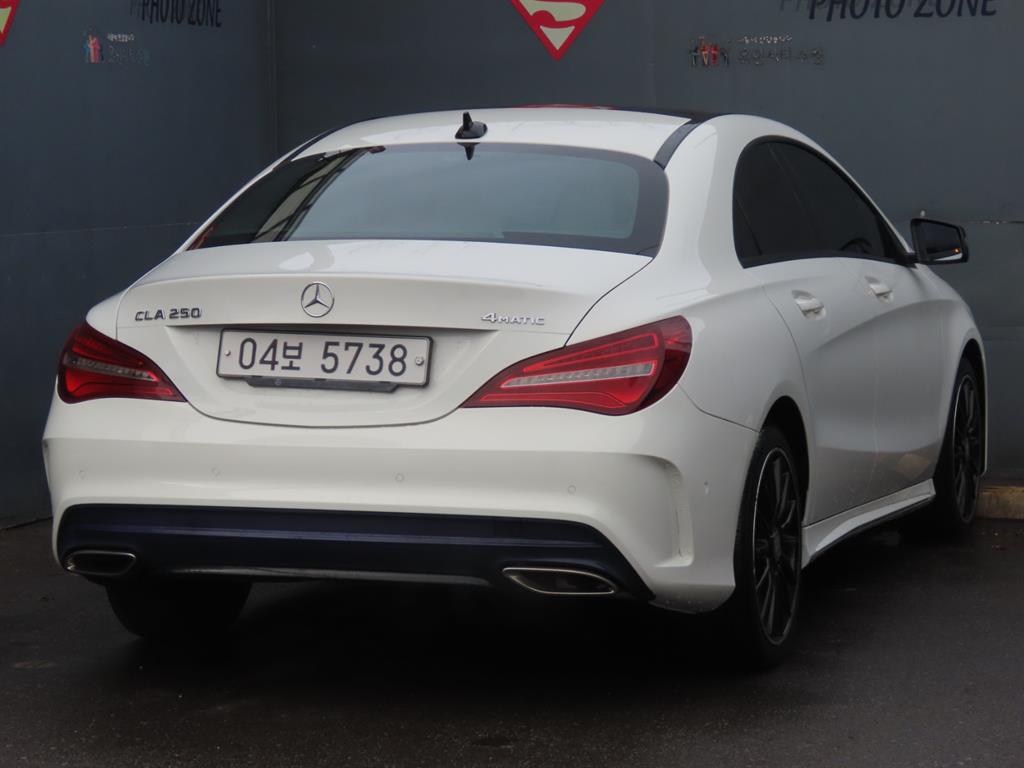 벤츠 CLA클래스 CLA250 4매틱 AMG 라인 - 이미지 5