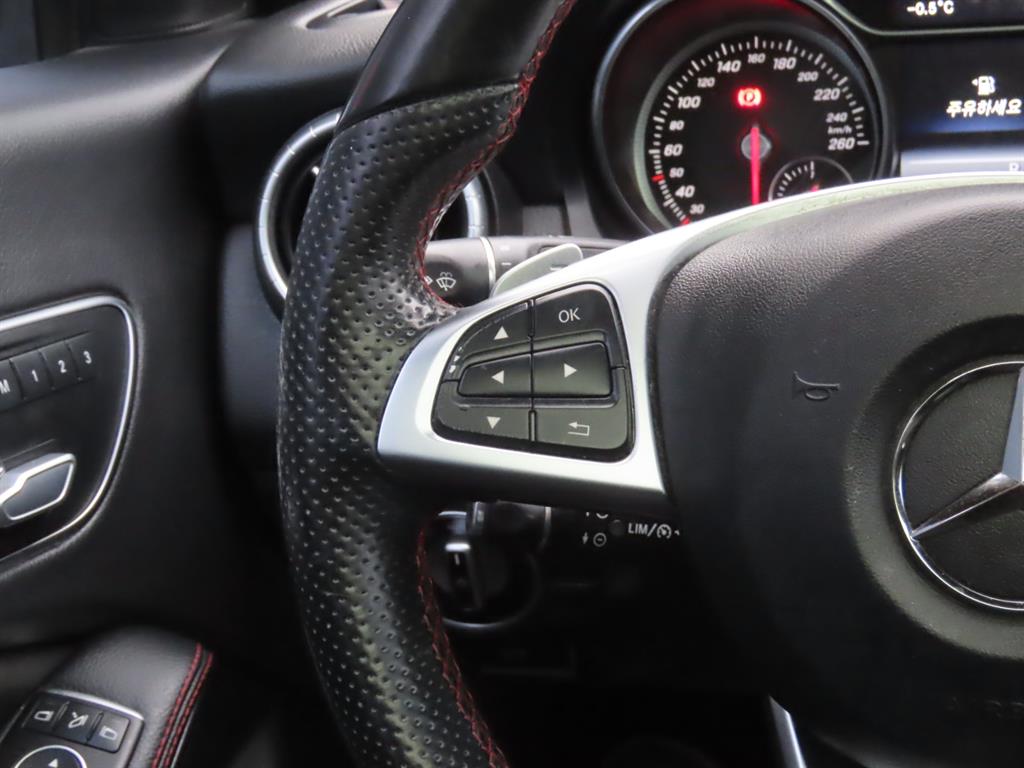 벤츠 CLA클래스 CLA250 4매틱 AMG 라인 - 이미지 19