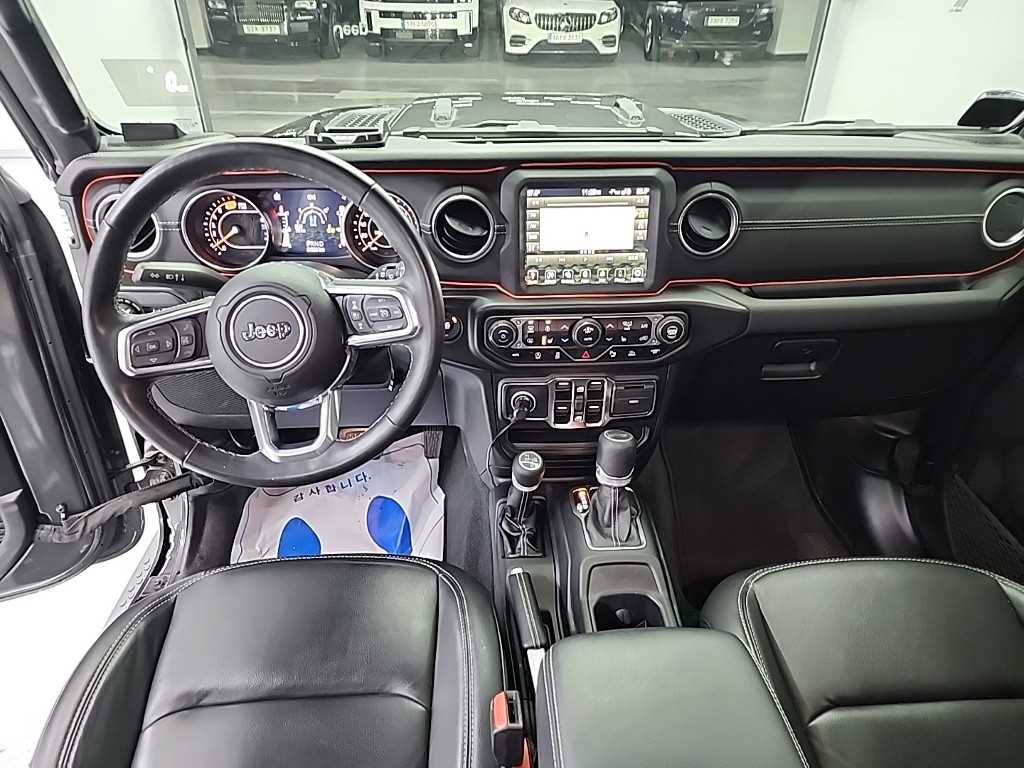 지프 랭글러(JL) 2.0 오버랜드 4DR 파워탑 - 이미지 12