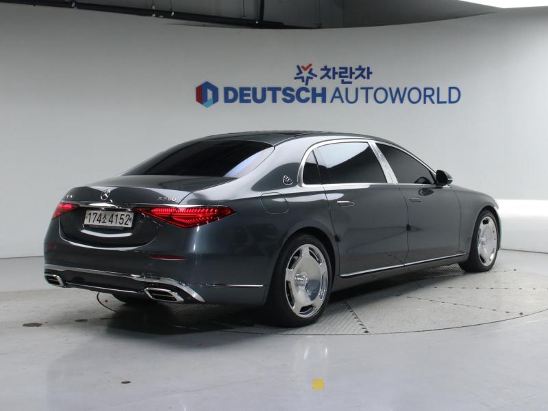 벤츠 S클래스(7세대) 마이바흐 S580 4매틱 메트로폴리탄 나이트워크
