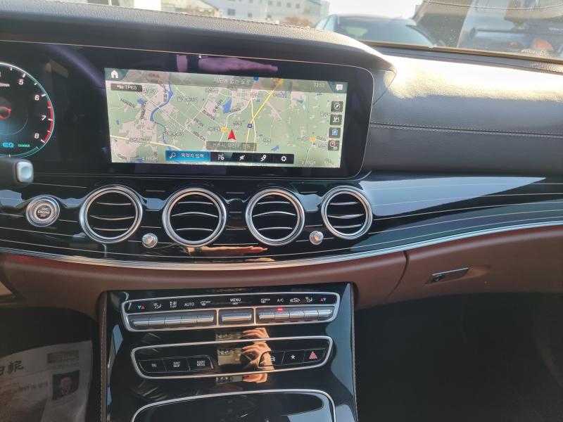 벤츠 E클래스(5세대) E450 4매틱 익스클루시브 - 이미지 19