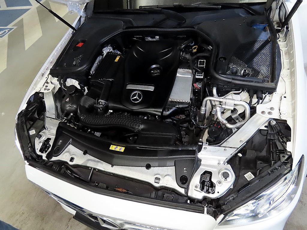 벤츠 E클래스(5세대) E300 AMG 라인 - 이미지 12