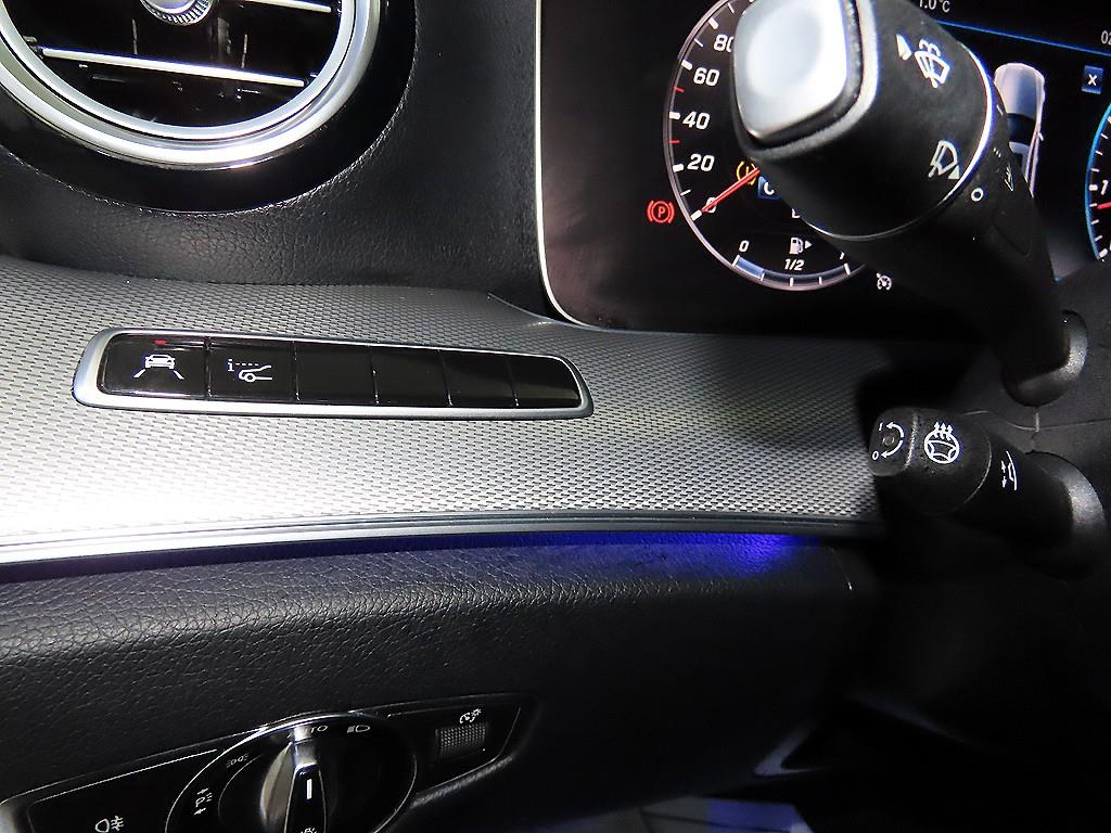 벤츠 E클래스(5세대) E300 AMG 라인 - 이미지 17