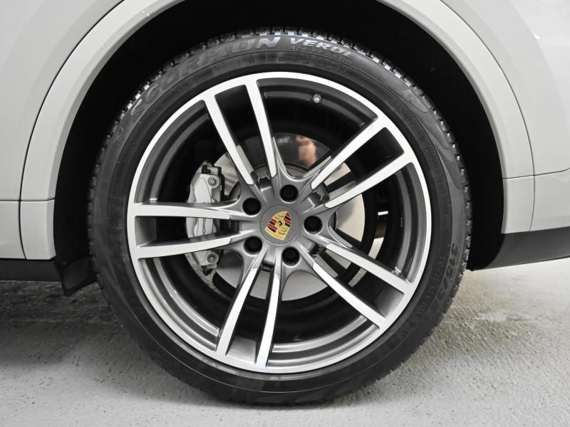 포르쉐 카이엔(3세대) 4.0 V8 터보 - 이미지 9