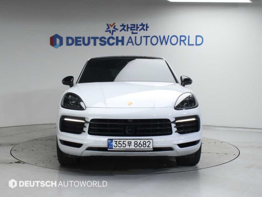 포르쉐 카이엔(3세대) 3.0 V6 쿠페 - 이미지 9