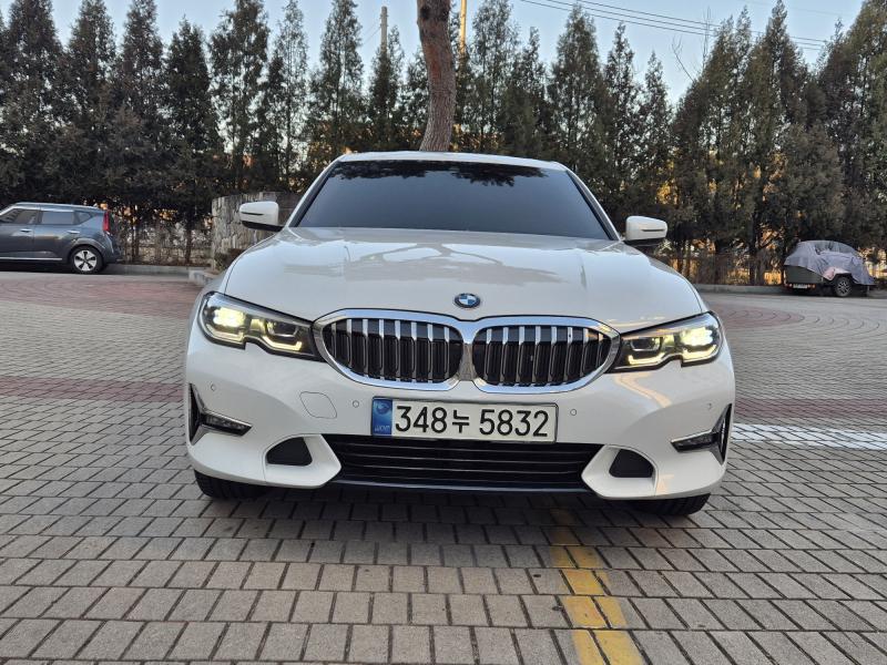 BMW 3시리즈(7세대) 330e 럭셔리 라인 - 이미지 14