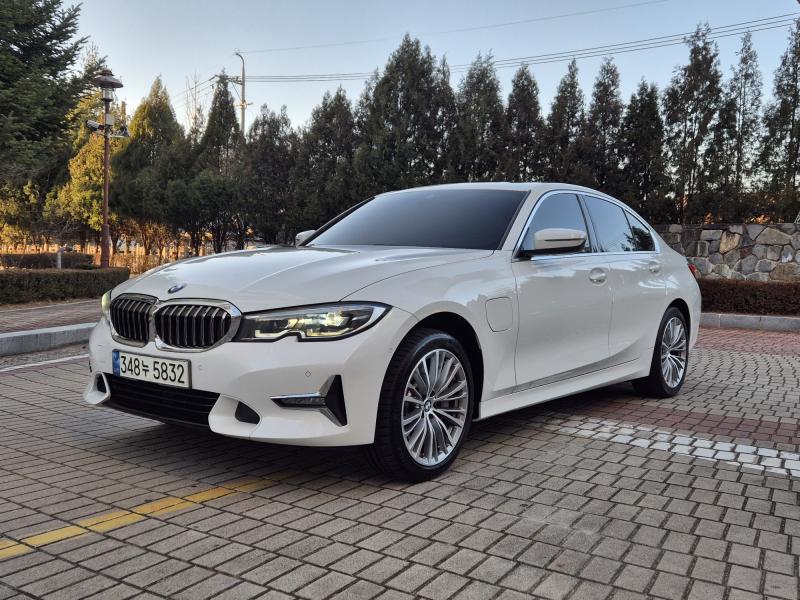 BMW 3시리즈(7세대) 330e 럭셔리 라인