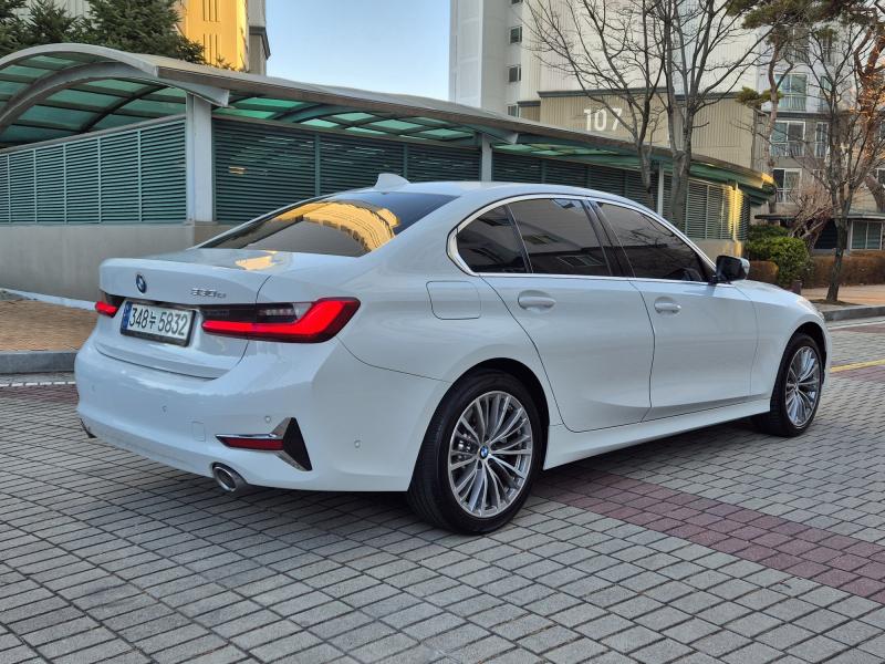 BMW 3시리즈(7세대) 330e 럭셔리 라인 - 이미지 6