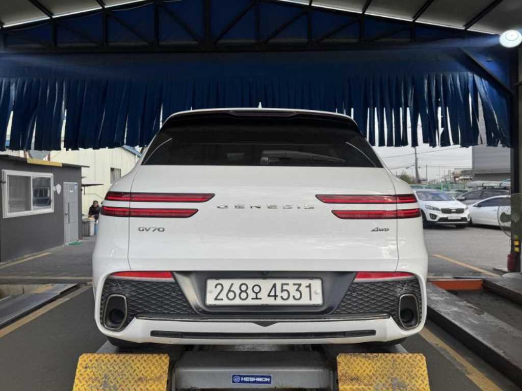 제네시스 GV70 2.5T AWD 기본형 - 이미지 7