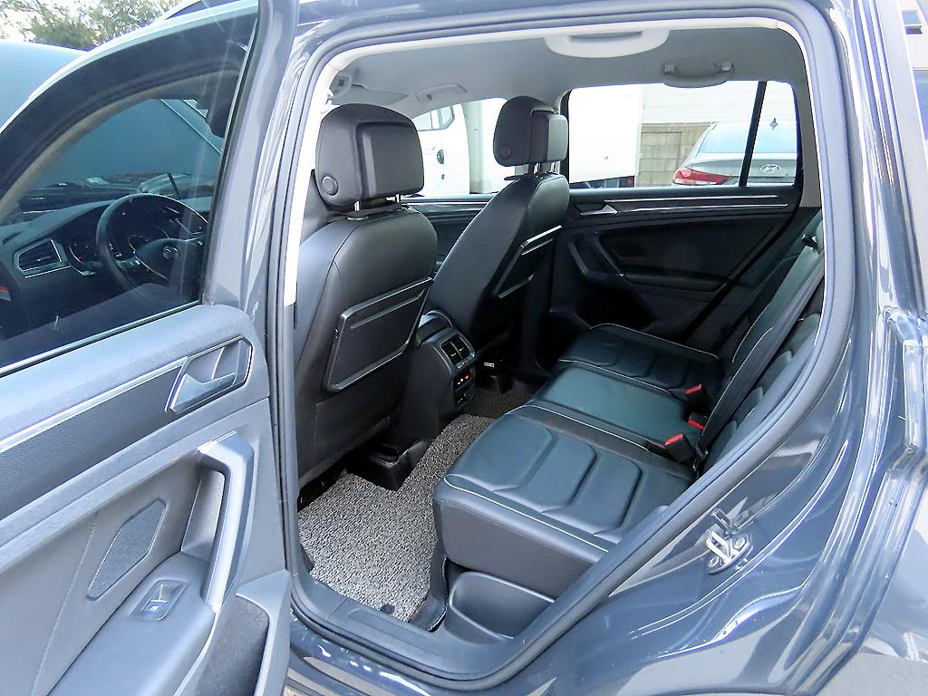 폭스바겐 티구안(2세대) 2.0 TDI 프리미엄 - 이미지 17