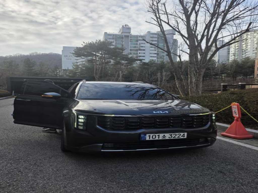 기아 더 뉴카니발 하이브리드(KA4) 1.6 HEV 7인승 시그니처 그래비티 - 이미지 3