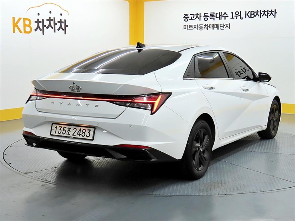 현대 아반떼(CN7) 1.6 가솔린 인스퍼레이션 - 이미지 2