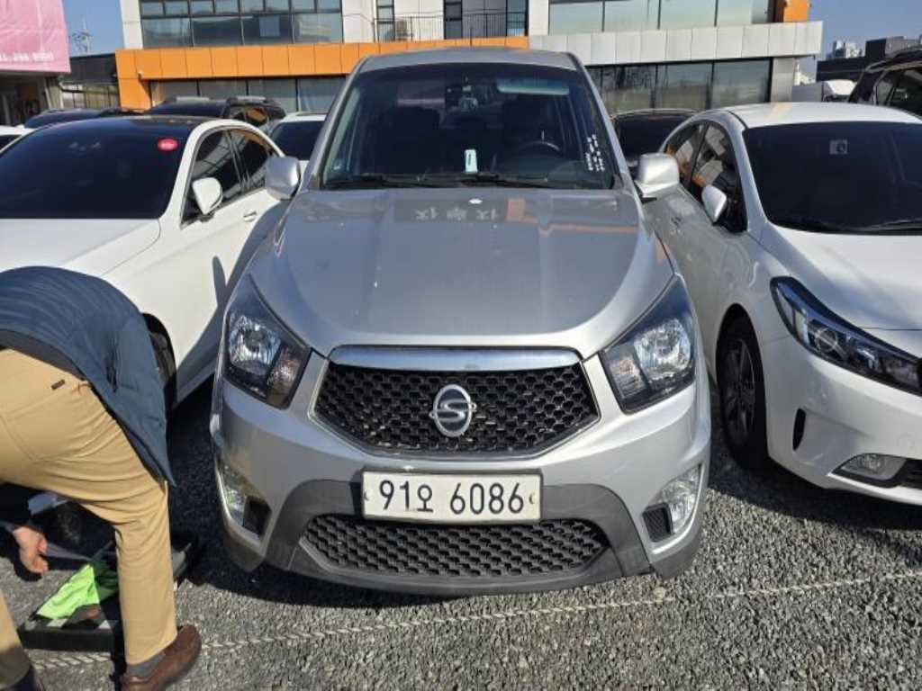 KG모빌리티(쌍용) 코란도 스포츠 CX7 4WD 패션 - 이미지 2