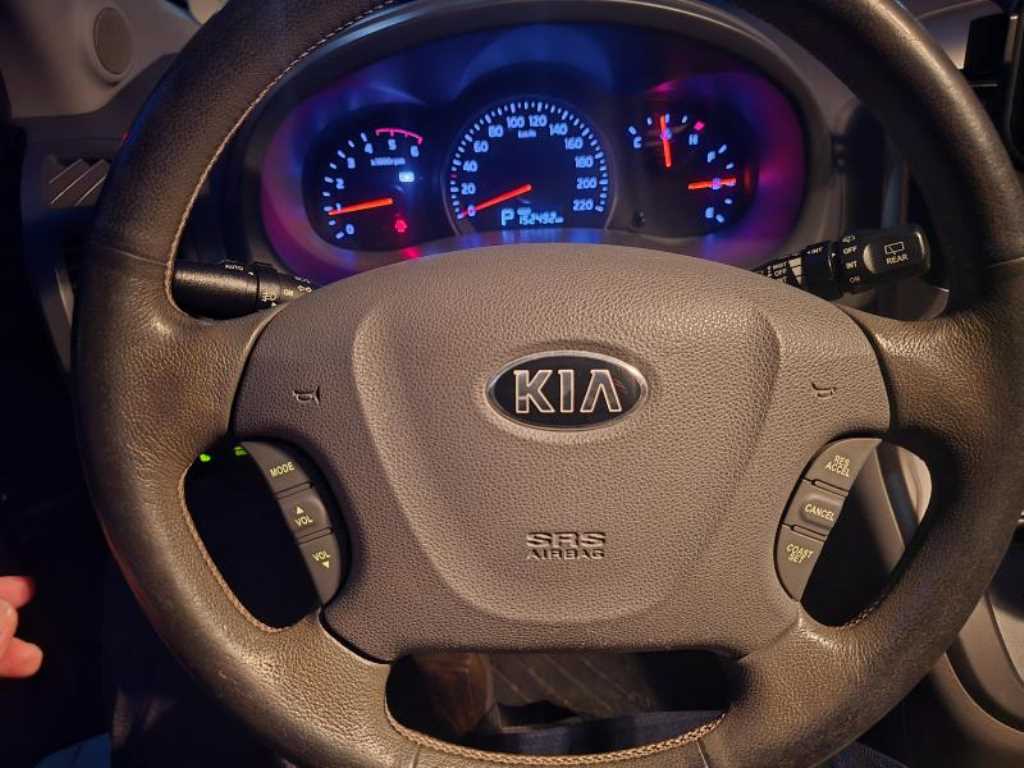 기아 카니발 R 11인승 디젤 GLX 프리미엄 - 이미지 17