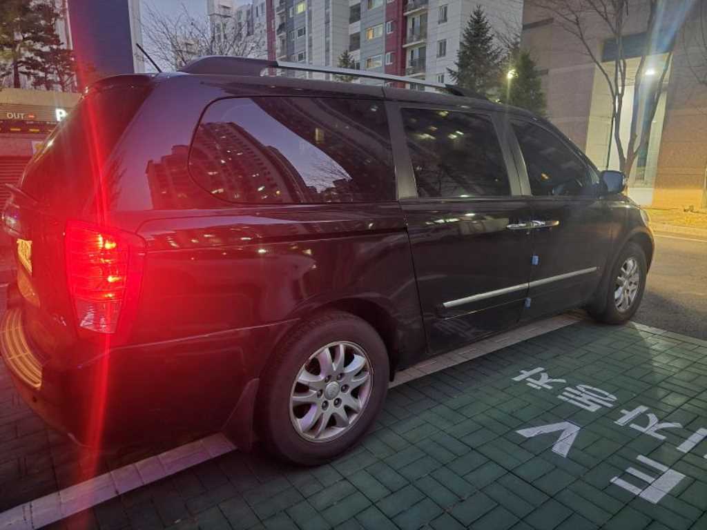 기아 카니발 R 11인승 디젤 GLX 프리미엄 - 이미지 7