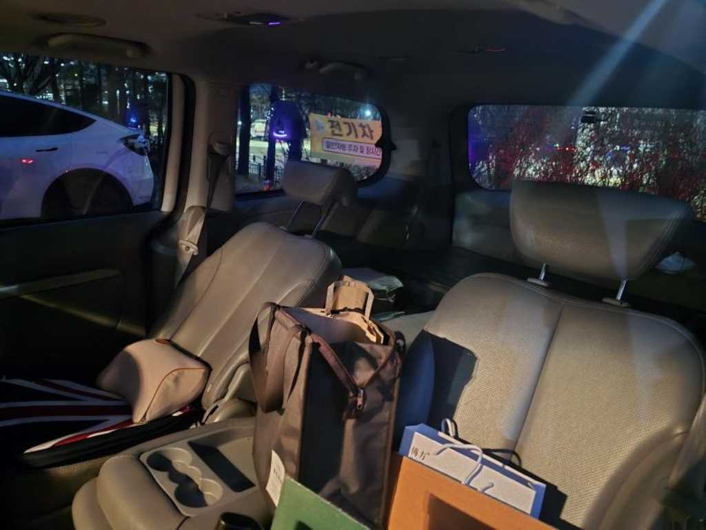 기아 카니발 R 11인승 디젤 GLX 프리미엄 - 이미지 9