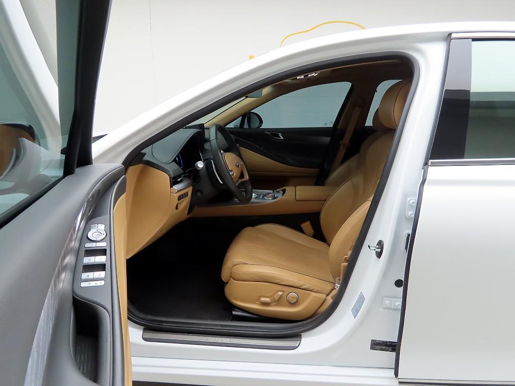 제네시스 더 올뉴G80 가솔린 2.5 2WD 기본형 - 이미지 16