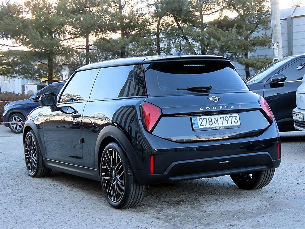 미니 쿠퍼(4세대) 2.0 S 페이버드 - 이미지 8
