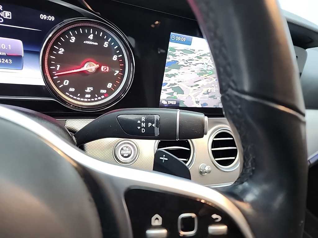 벤츠 E클래스(5세대) E300 아방가르드