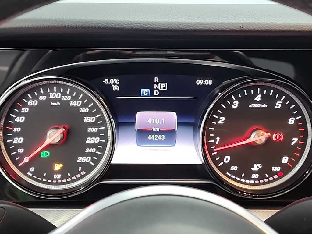 벤츠 E클래스(5세대) E300 아방가르드 - 이미지 8