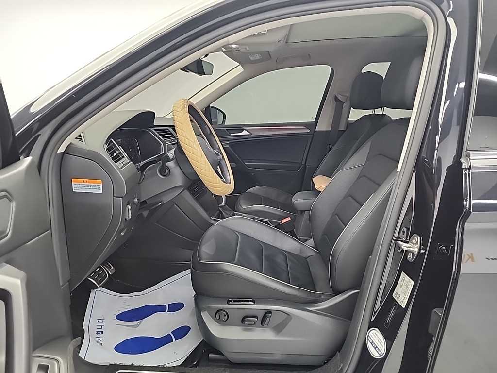 폭스바겐 티구안(2세대) 올스페이스 2.0 TSI 프레스티지 - 이미지 14