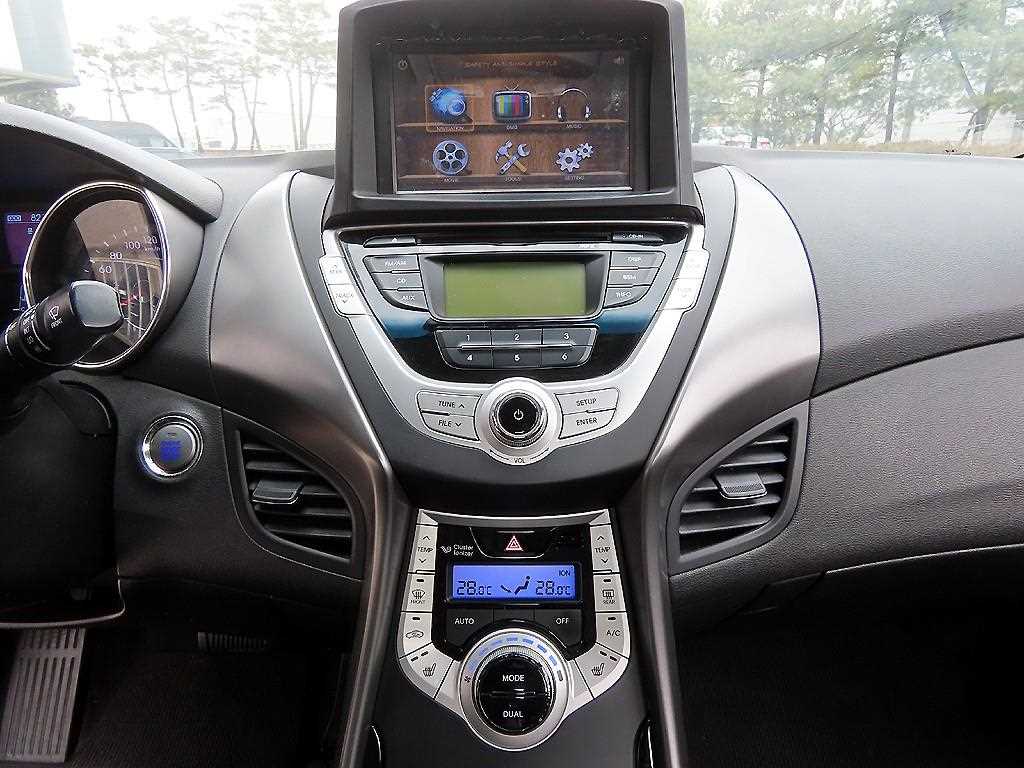 현대 아반떼MD M16 GDi 프리미어 - 이미지 4