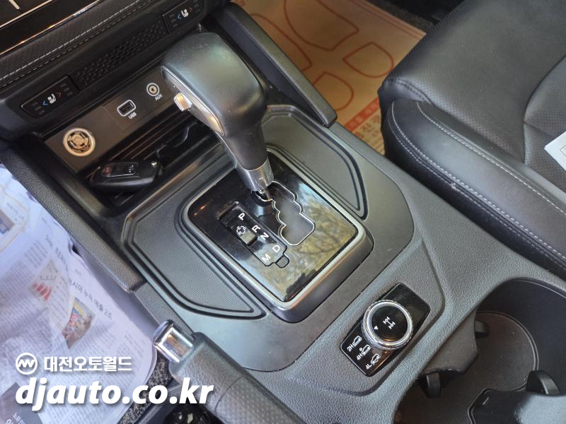 KG모빌리티(쌍용) 더 뉴렉스턴 스포츠 2.2 4WD 프레스티지 - 이미지 9