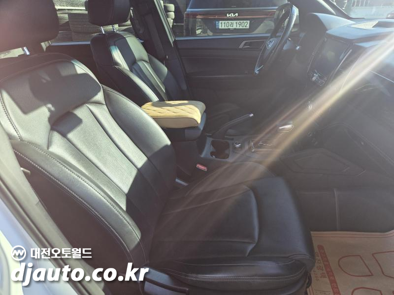 KG모빌리티(쌍용) 더 뉴렉스턴 스포츠 2.2 4WD 프레스티지 - 이미지 5