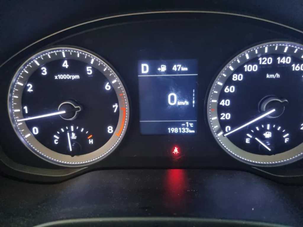 현대 그랜저IG 2.4 GDi 프리미엄 - 이미지 2