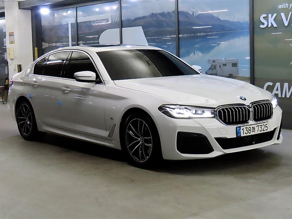 BMW 5시리즈(7세대) 520i M 스포츠팩 - 이미지 18