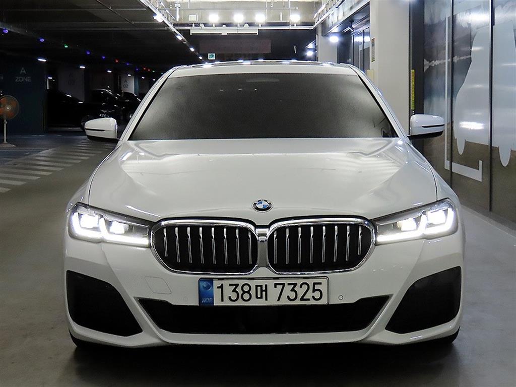 BMW 5시리즈(7세대) 520i M 스포츠팩 - 이미지 19
