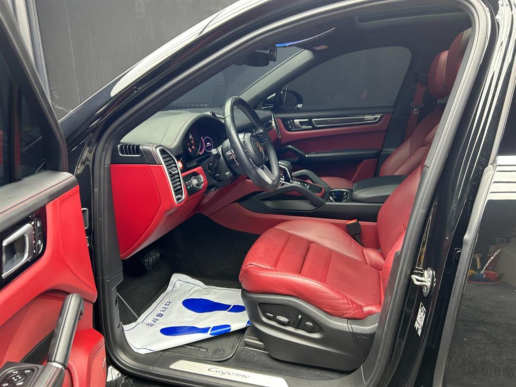 포르쉐 카이엔(3세대) 3.0 V6 쿠페 - 이미지 2