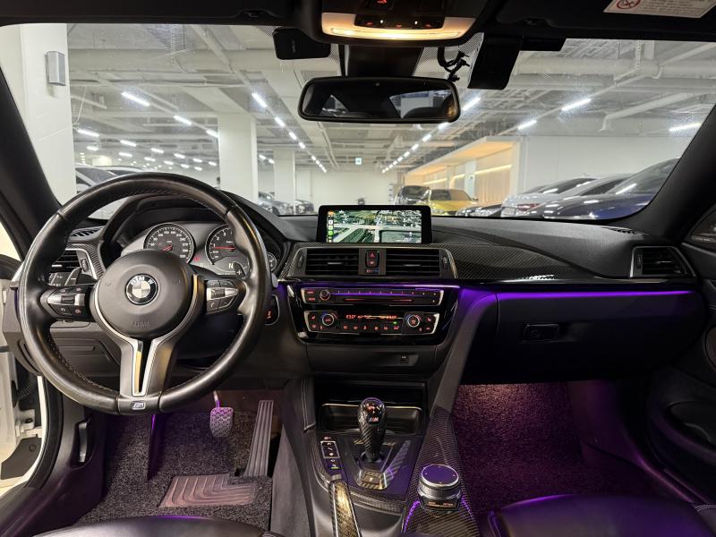 BMW M4 M4 쿠페 컴페티션 - 이미지 14