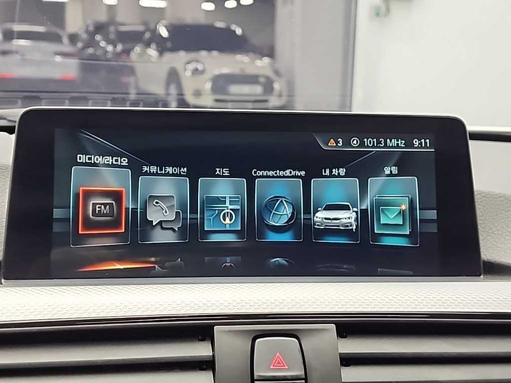 BMW 3시리즈(6세대) 330i M 스포츠팩 - 이미지 18