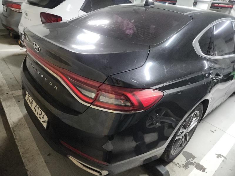 현대 그랜저IG 2.4 GDi 프리미엄 - 이미지 11