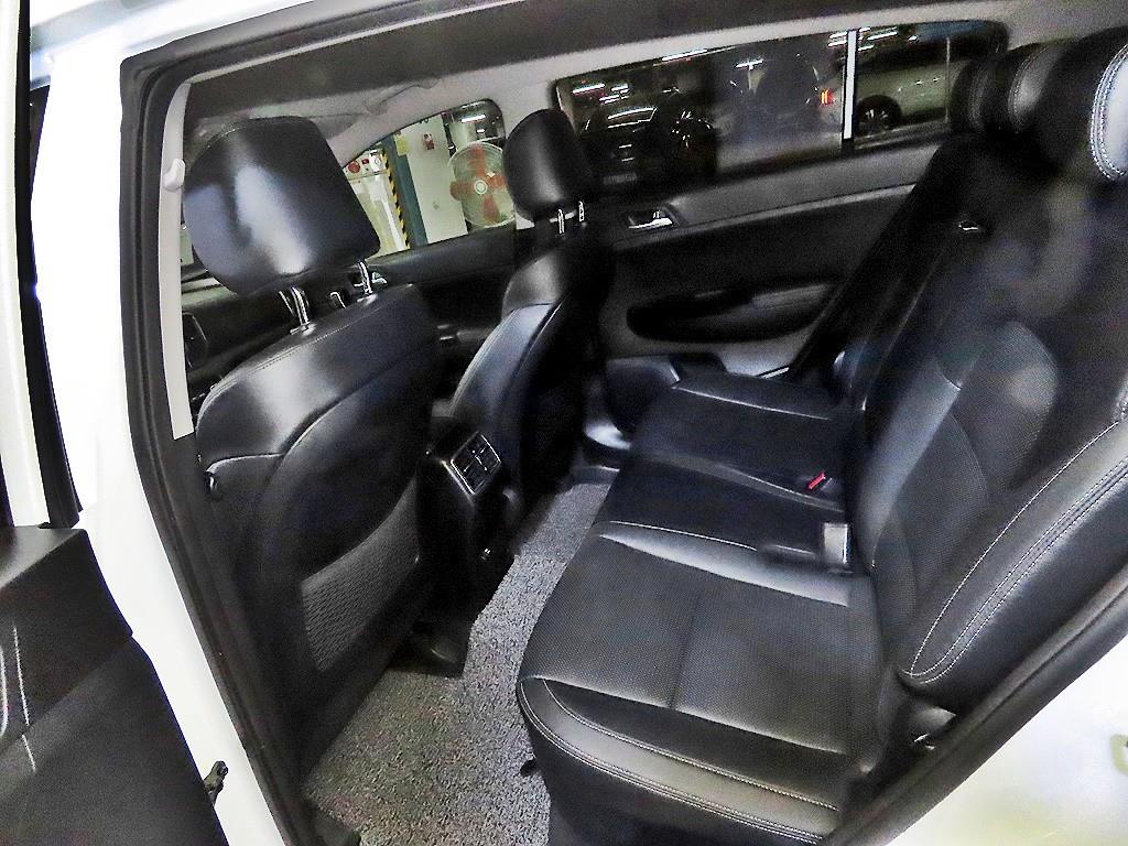 기아 신형 스포티지 R2.0 2WD 노블레스 플러스 - 이미지 11