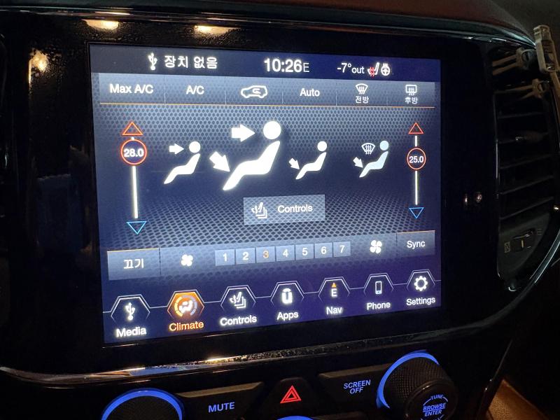 지프 그랜드 체로키(WK2) 3.6 V6 서밋 - 이미지 17