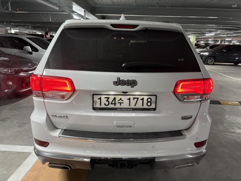 지프 그랜드 체로키(WK2) 3.6 V6 서밋 - 이미지 14