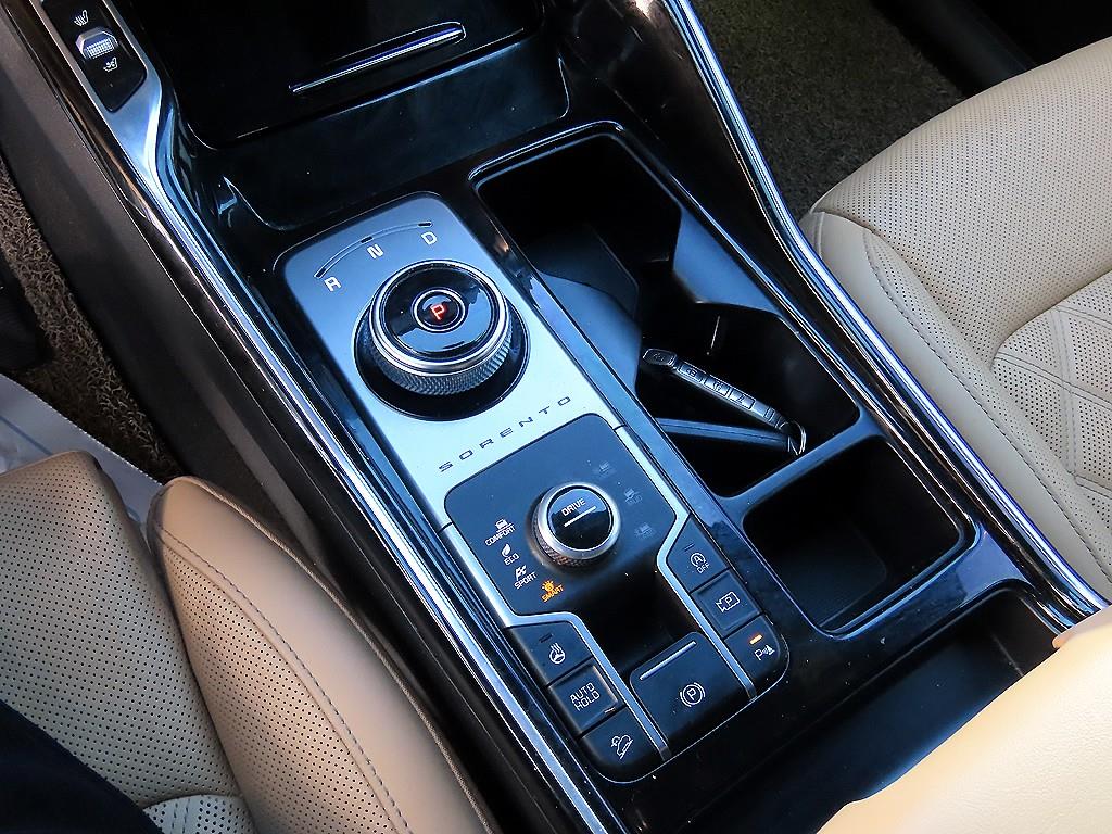 기아 신형쏘렌토(MQ4) 2.2 디젤 4WD 시그니처 - 이미지 4