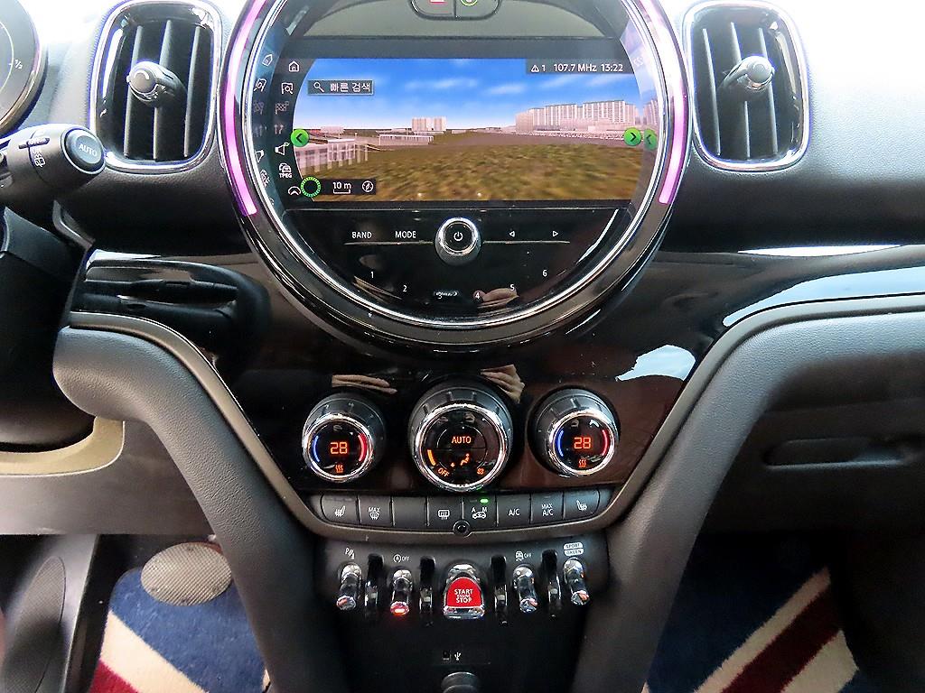 미니 컨트리맨(2세대) 1.5 하이트림 - 이미지 12