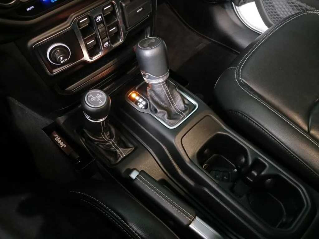 지프 랭글러(JL) 2.0 4xe 오버랜드 4DR 파워탑 - 이미지 10