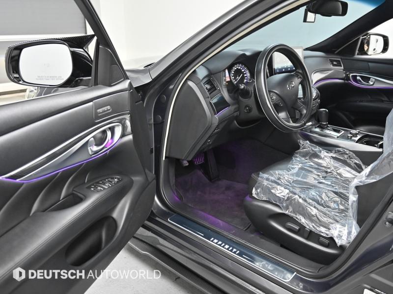 인피니티 Q70 3.7 AWD - 이미지 18